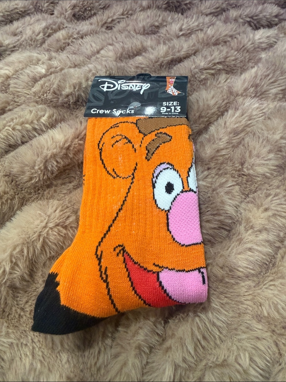 NWT Disney Muppets Fozzie Bear Novelty Crew Socks, size 9-13